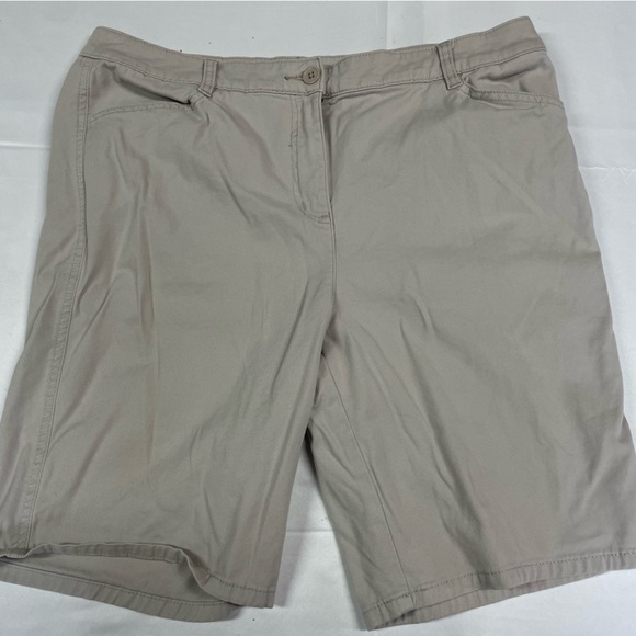 Chicos khaki shorts. A great basic for any closet. Size 2/M - Picture 2 of 3